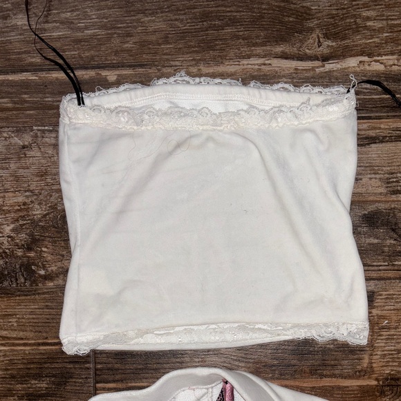 Hello Kitty White Flare Leg Pants & Lace Trim Tank Top - Picture 11 of 14